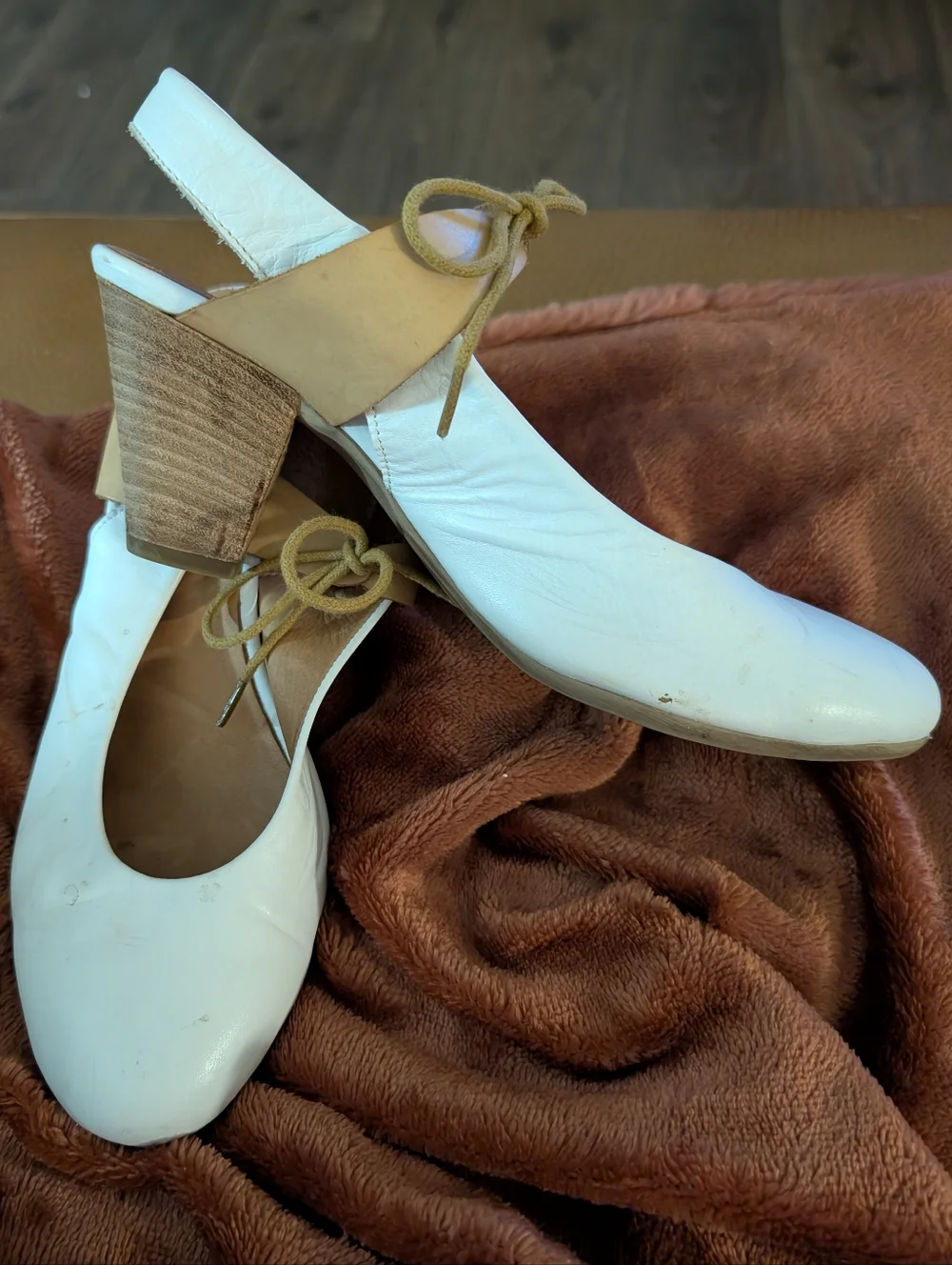 Bueno Nanci Slingback Heels - Picture 6 of 9
